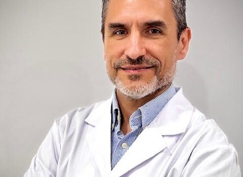"Dr. Juan V. Quintana Cerezal"